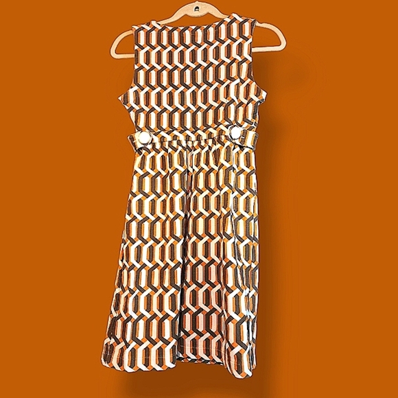 Banana Republic Sleeveless Stretch Dress - Picture 2 of 3